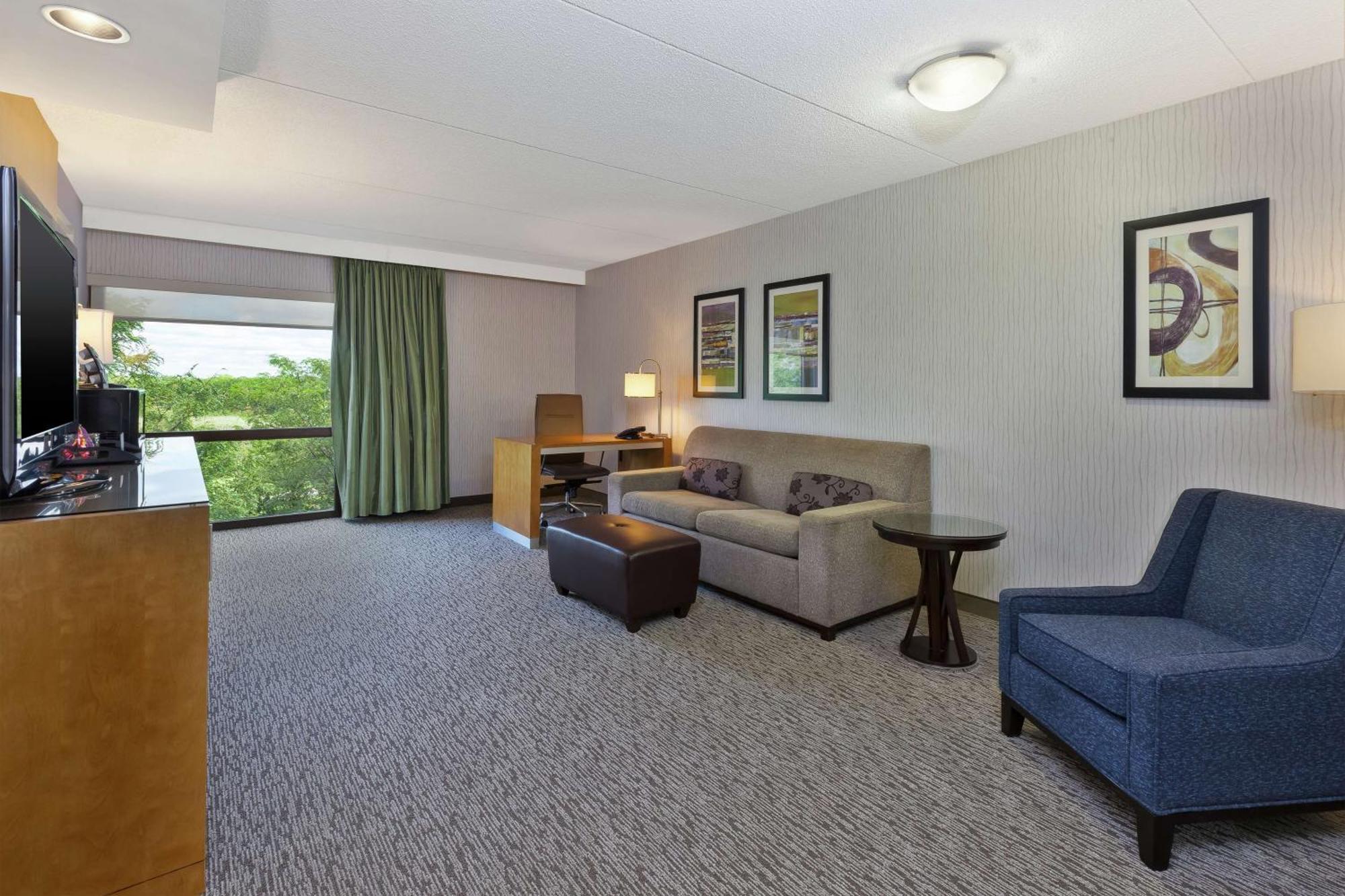 Embassy Suites By Hilton Auburn Hills Exteriör bild