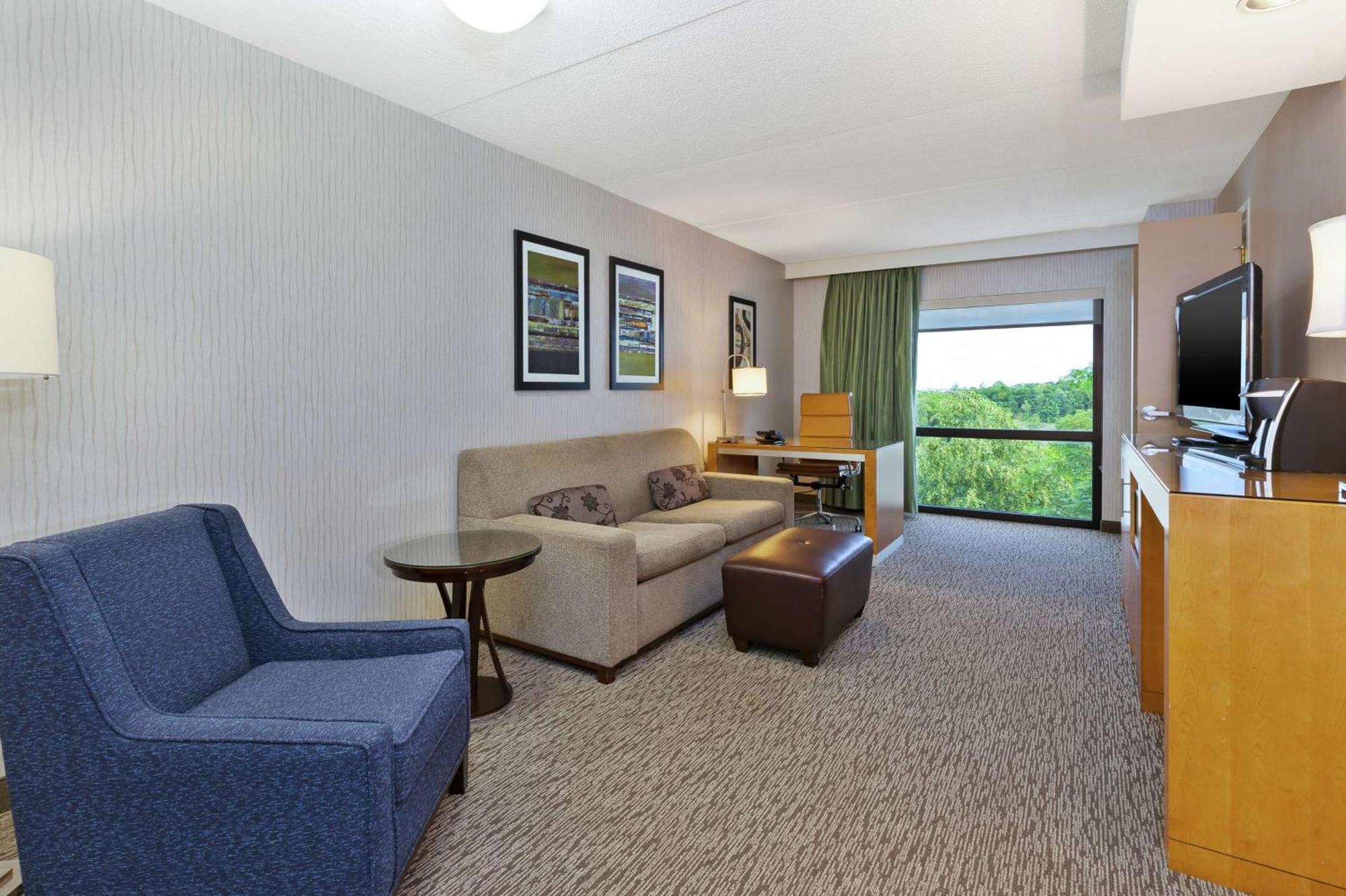 Embassy Suites By Hilton Auburn Hills Exteriör bild